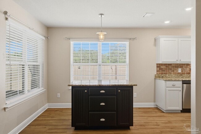 Building Photo - 12264 Pinfish Rd