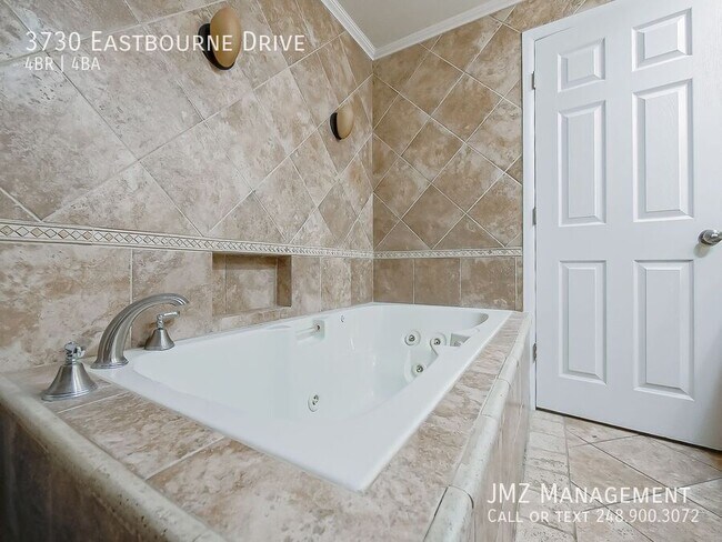 Building Photo - 3730 Eastbourne Dr