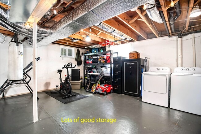 Building Photo - 413 Elm Street Heights