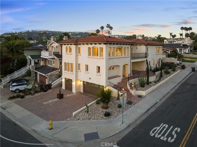 Building Photo - 1699 Calle De Los Alamos