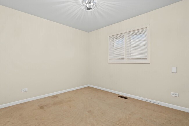 Building Photo - 2826 186th St