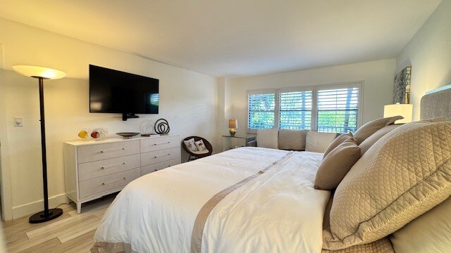 Building Photo - 5100 N Ocean Blvd