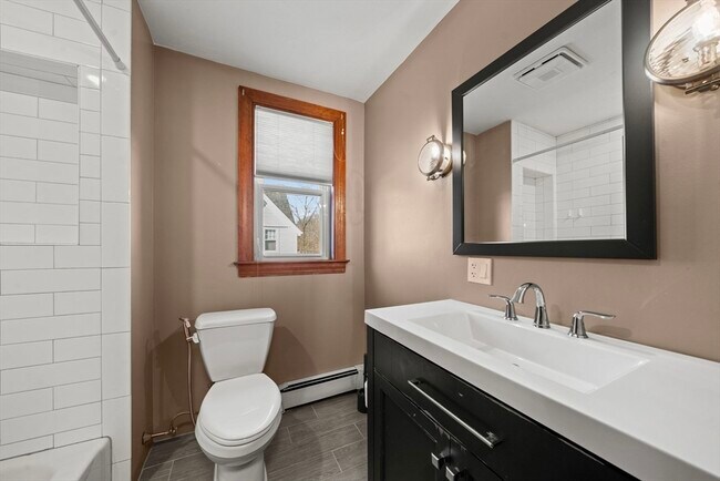 Building Photo - 7 Sweetser Ave