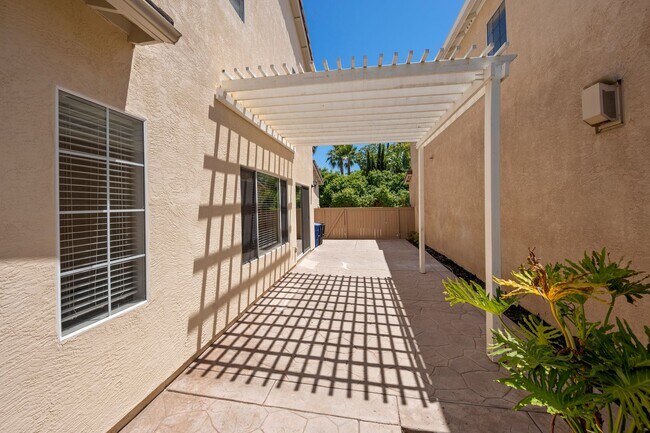Building Photo - Gorgeous 3 Bedroom Chula Vista Home!