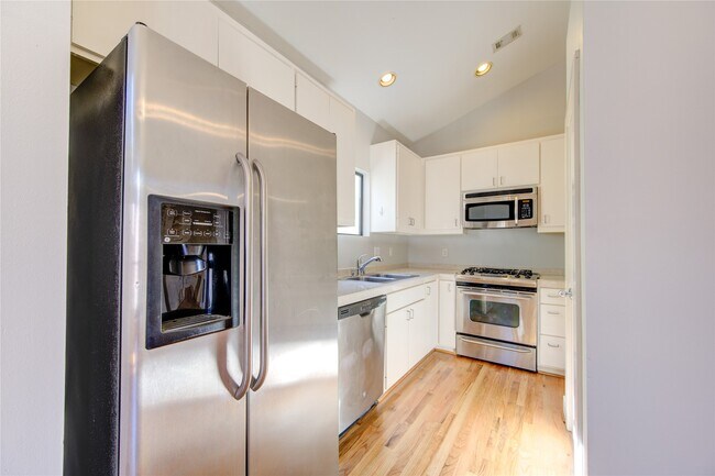 Building Photo - 3604 Omeara Dr