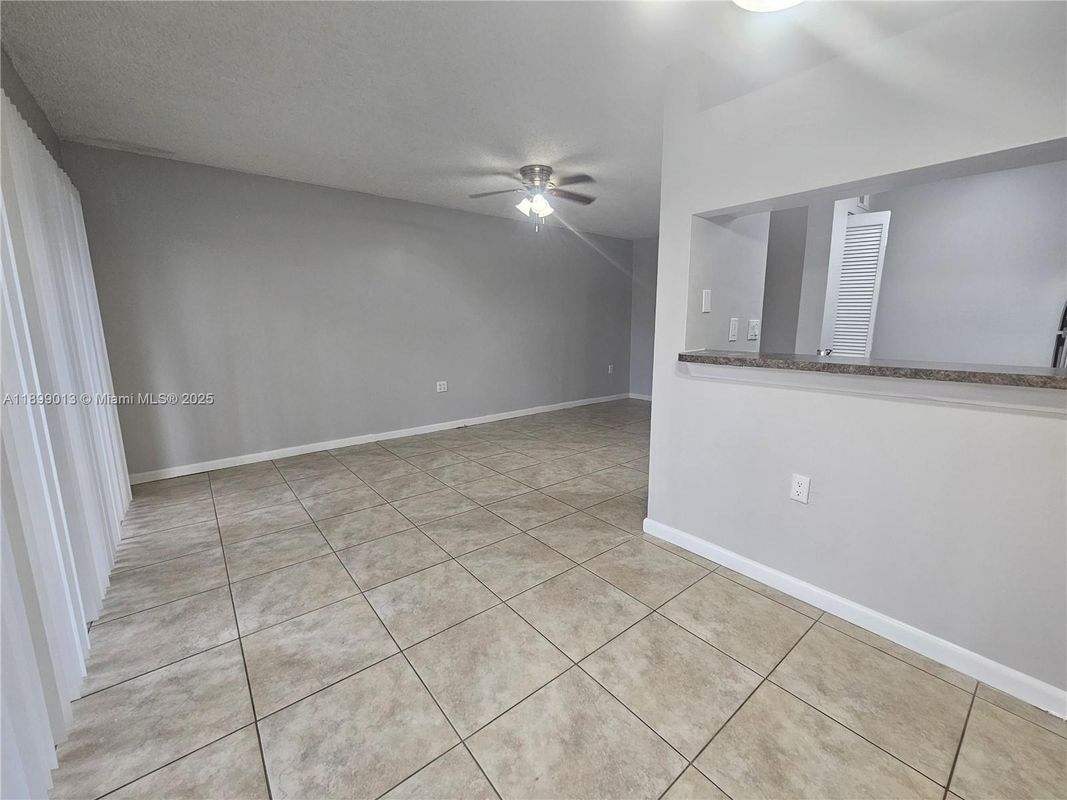 Building Photo - 14107 Glenmoor Dr