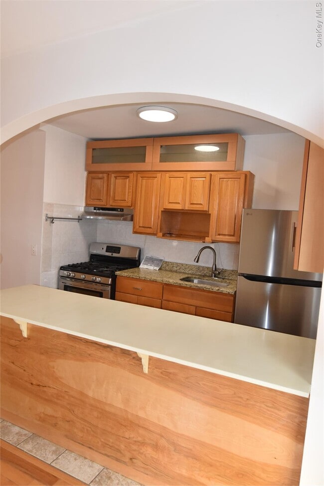 Building Photo - 32-60 85th St