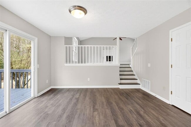 Building Photo - 5205 Maltdie Ct NE