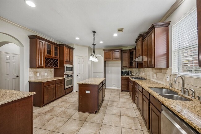Building Photo - 6302 Pepper Hollow Ln