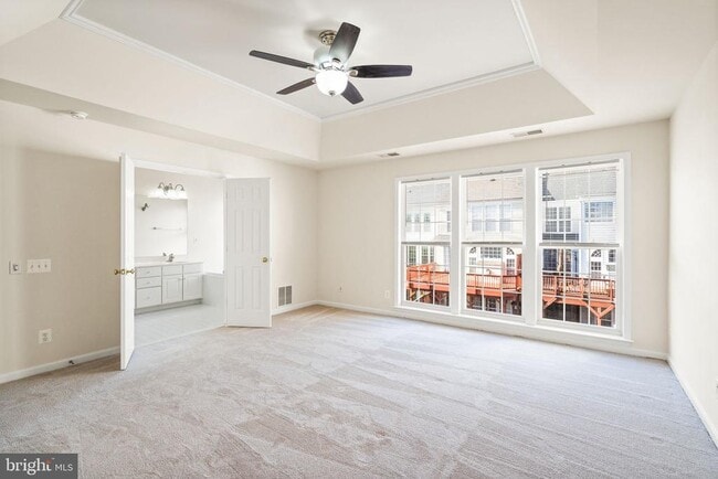 Building Photo - 7056 Courtyard Way