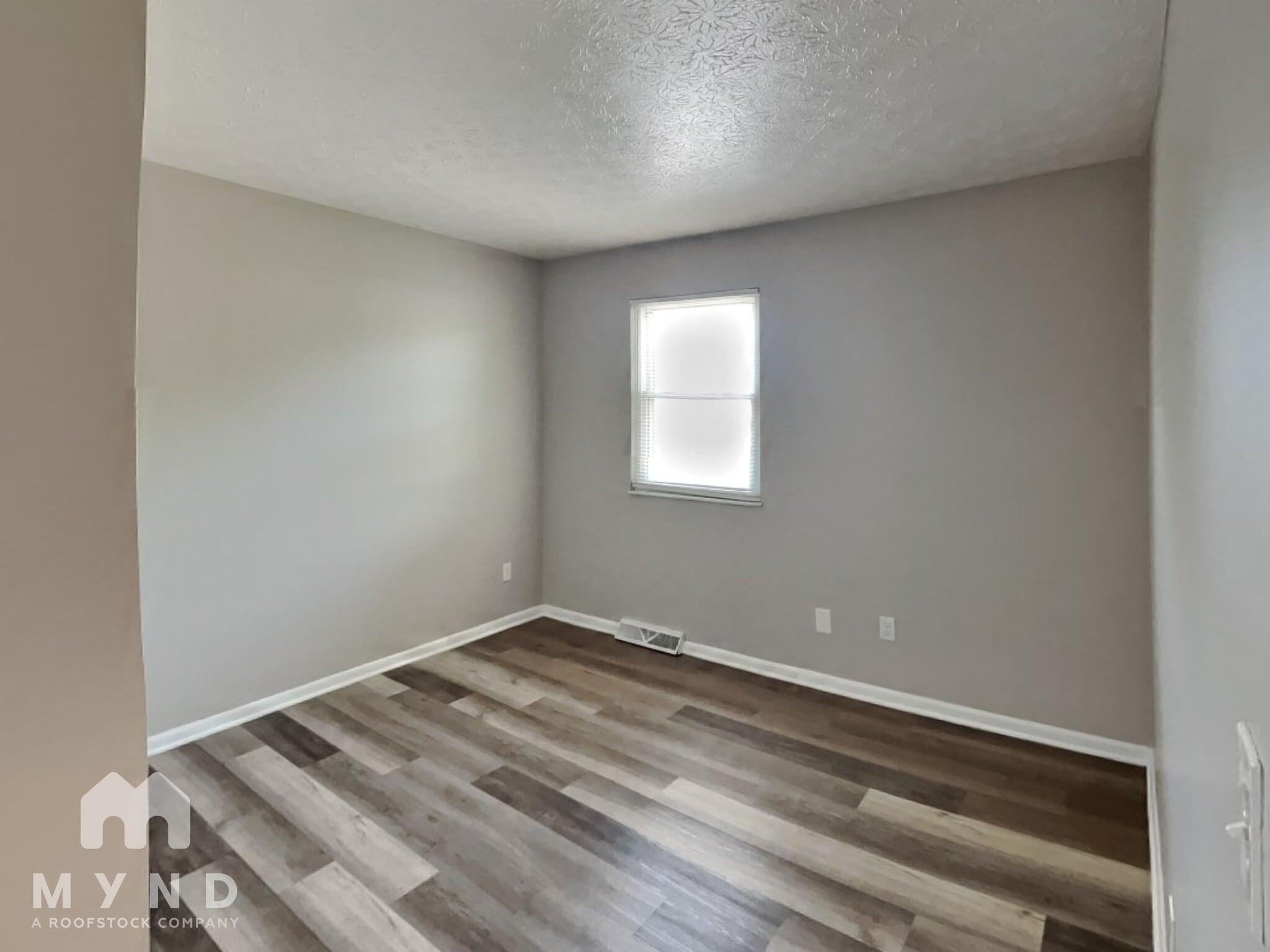 Building Photo - 830 Upwoods Dr