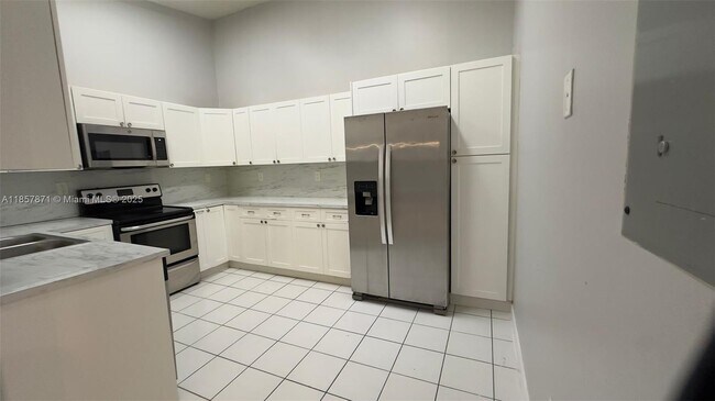 Building Photo - 7611 SW 153rd Ct