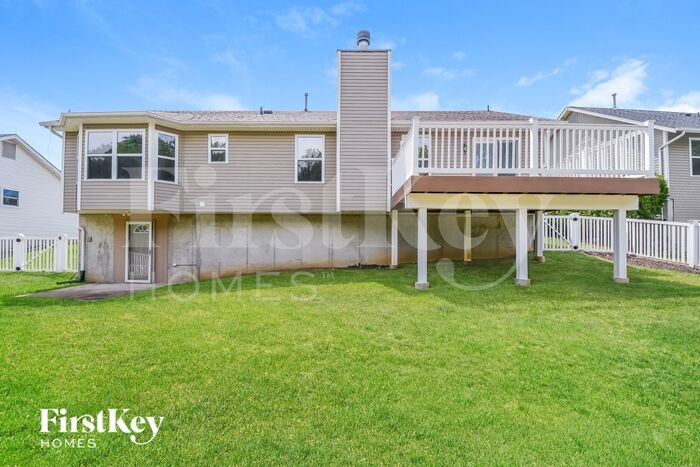 Building Photo - 3017 Valley Oaks Dr