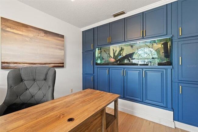 Building Photo - 870 Bayou View Dr