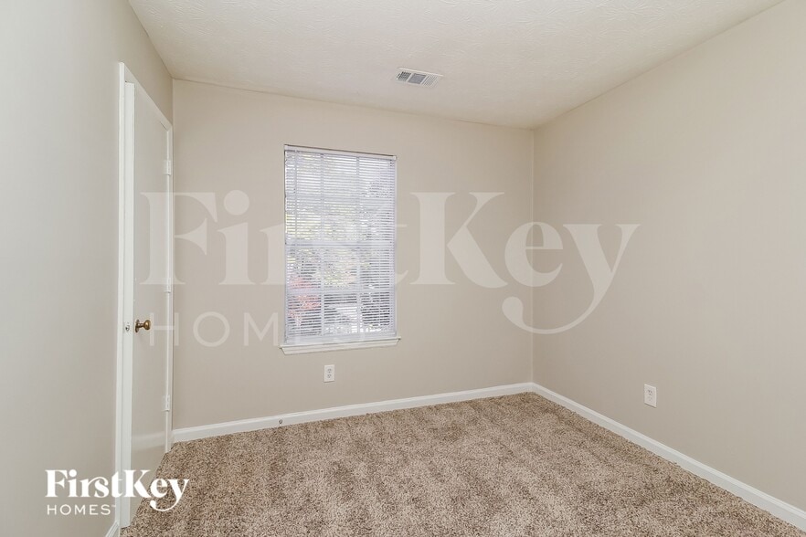 Building Photo - 457 Maid Marion Ln