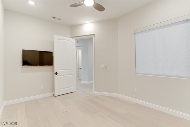 Building Photo - 9133 Las Manaitas Ave