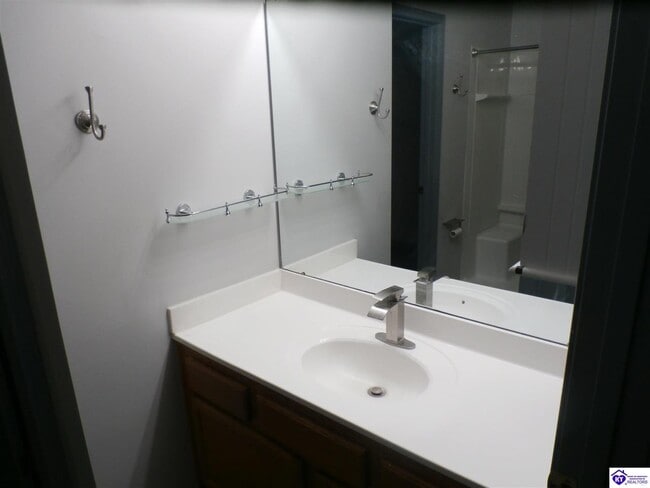 Building Photo - 207 Cottrell Ln