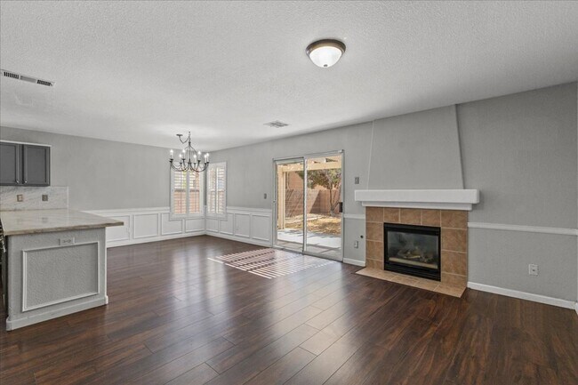 Building Photo - 1312 Paraiso St