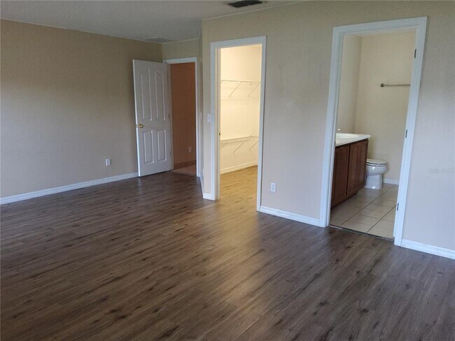 Building Photo - 3055 Anquilla Ave