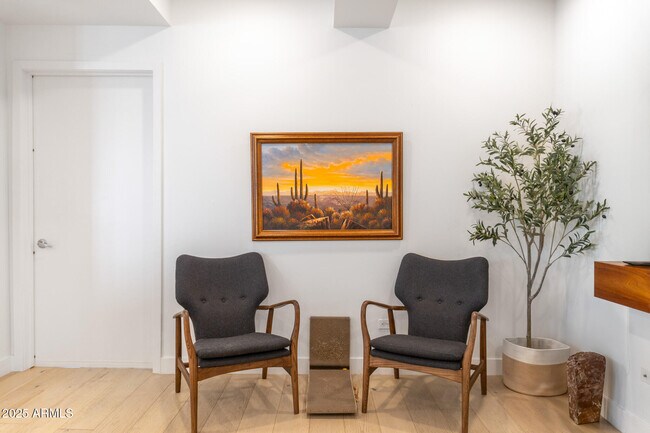 Building Photo - 7147 E Rancho Vista Dr