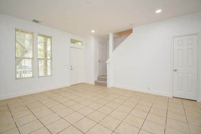 Building Photo - 29725 Sullivan Oaks Dr