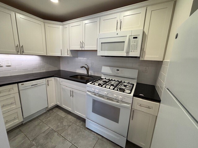 Primary Photo - 39 Kingstown Way
