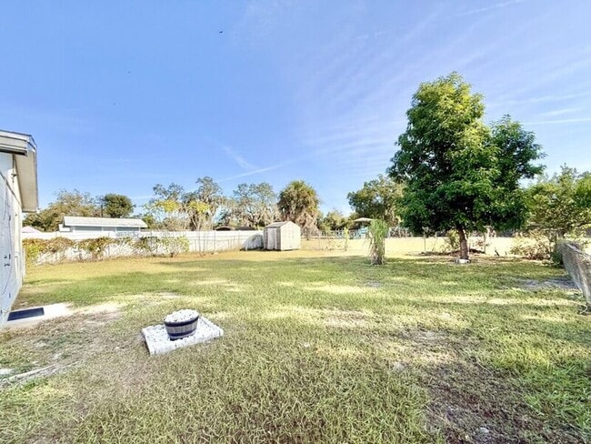 Building Photo - 1221 Jewel Ave