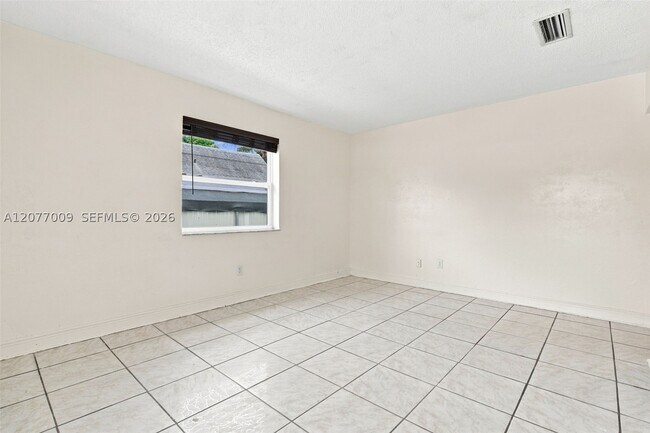 Building Photo - 872 NW 108th St
