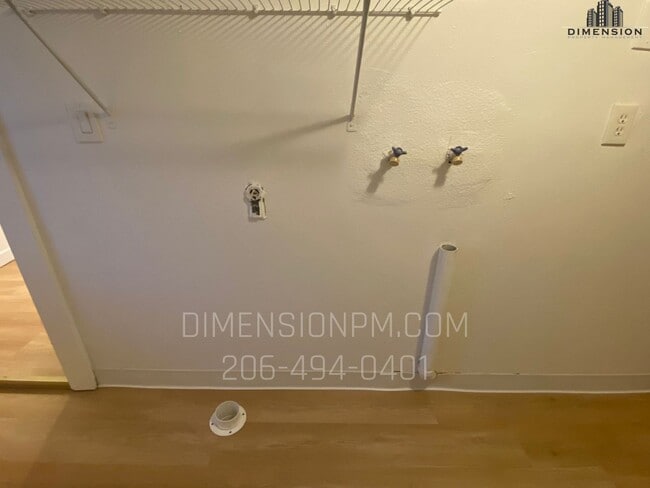 Building Photo - Cozy 2bed 1Bath with fenced backyard in Kent!