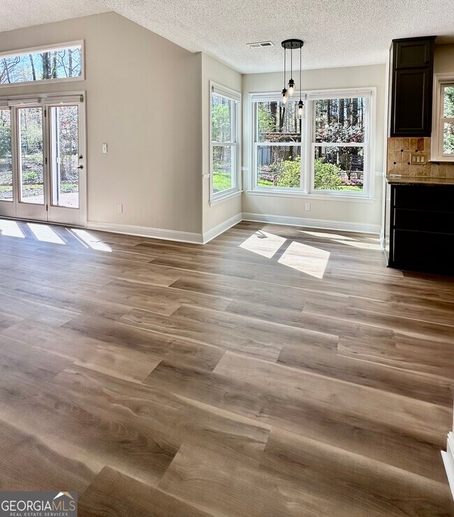 Building Photo - 157 Rockspray Ridge