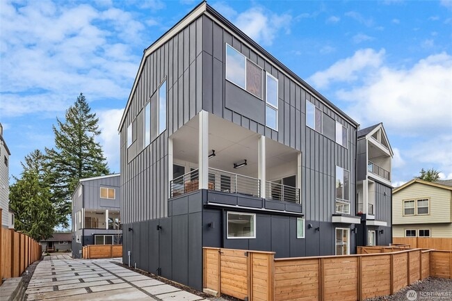 Building Photo - Brand new 4 bedroom, 3 bath, 2769 sqft.  2 car garage, EV ready.