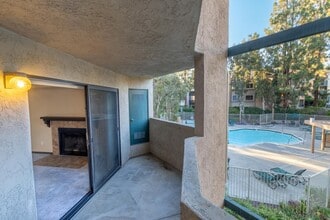 Building Photo - 9750 Mesa Springs Way