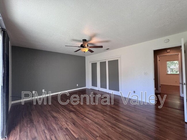 Building Photo - 2104 Graywood Ct