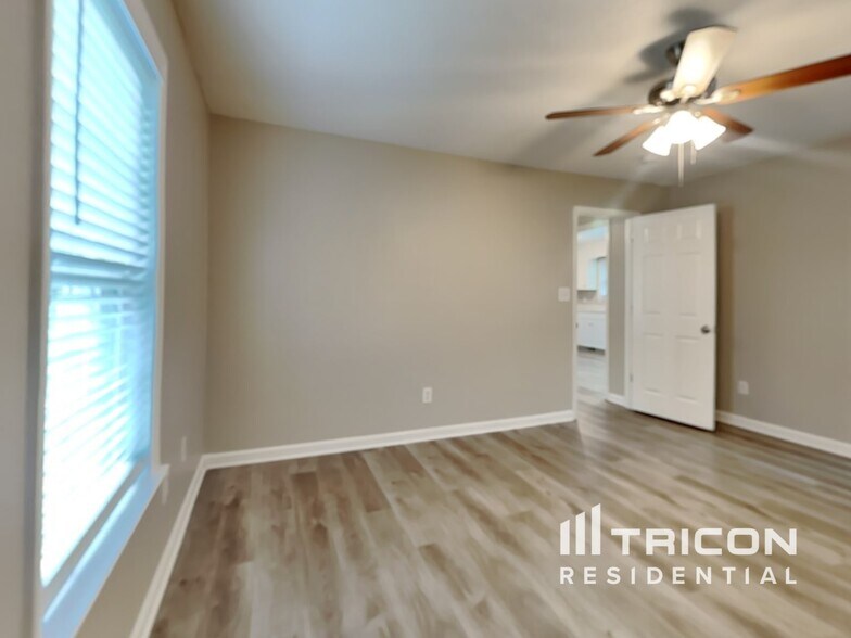 Building Photo - 139 Creekside Dr