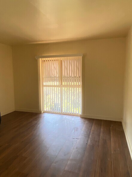 Building Photo - 915 Glenway Dr