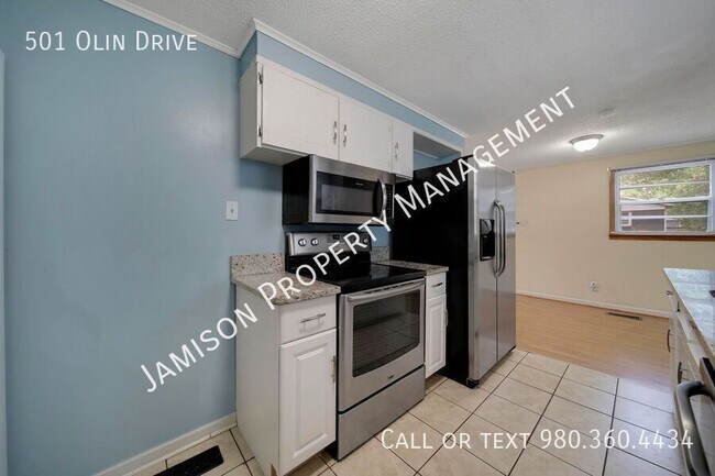 Building Photo - 501 Olin Dr