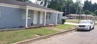 Building Photo - 2565 Peres Ave
