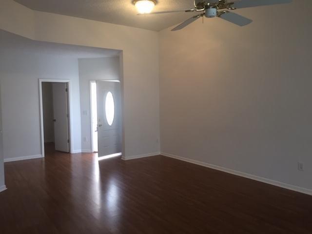 Building Photo - 712 SW 158th Terrace