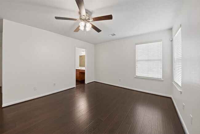 Building Photo - 15019 Trinity Meadow Dr