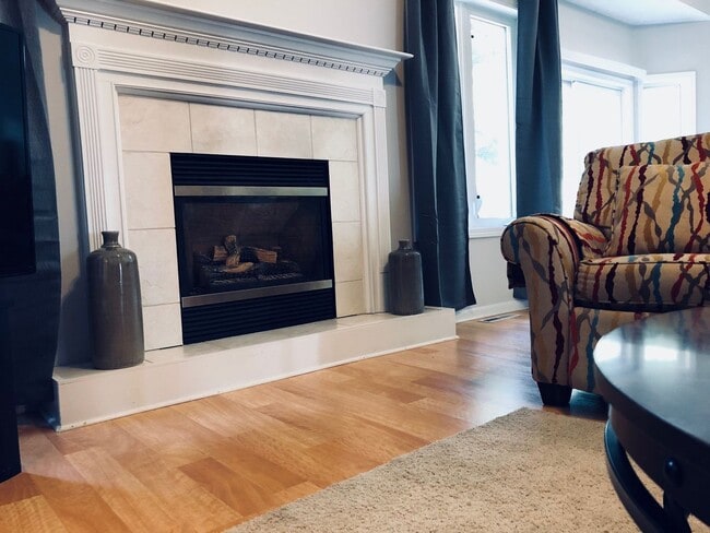 Building Photo - Rochester Executive Home