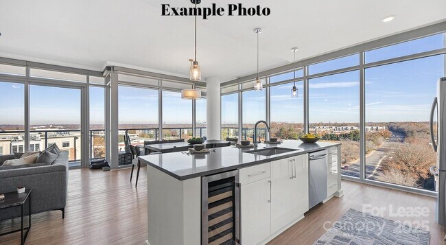 Building Photo - 4425 Sharon Rd