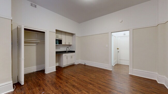 Building Photo - 422 Ellis St