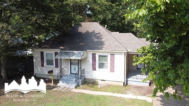 Building Photo - 837 Homer St