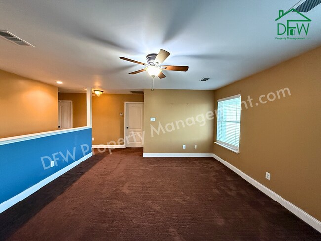 Building Photo - Beautiful 4 Bedroom 2.5 Bathroom Home for Lease in Grand Prairie, TX