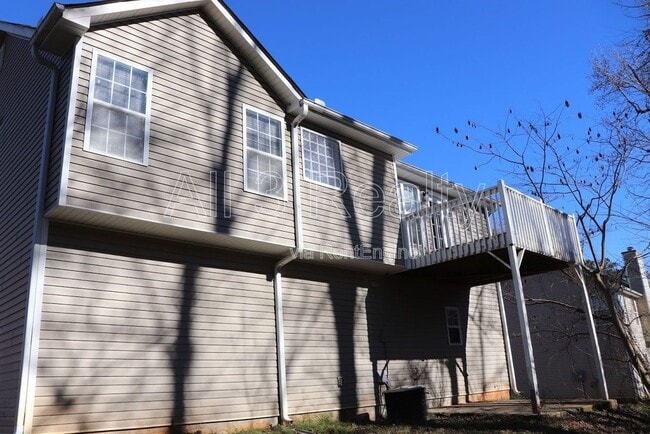 Building Photo - 49 Anna Way