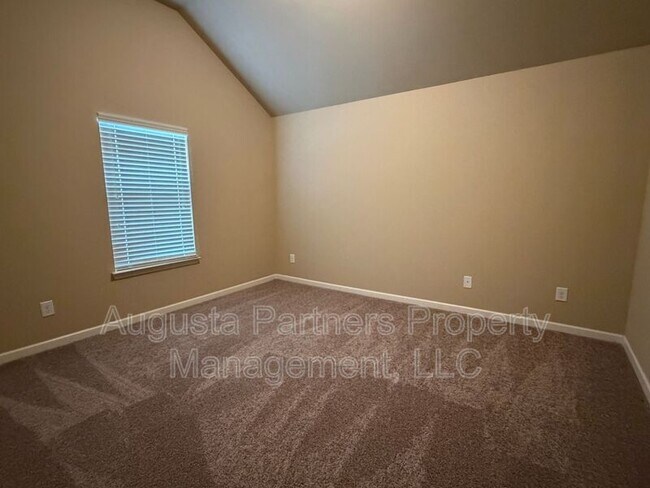 Building Photo - 3012 Burgess St