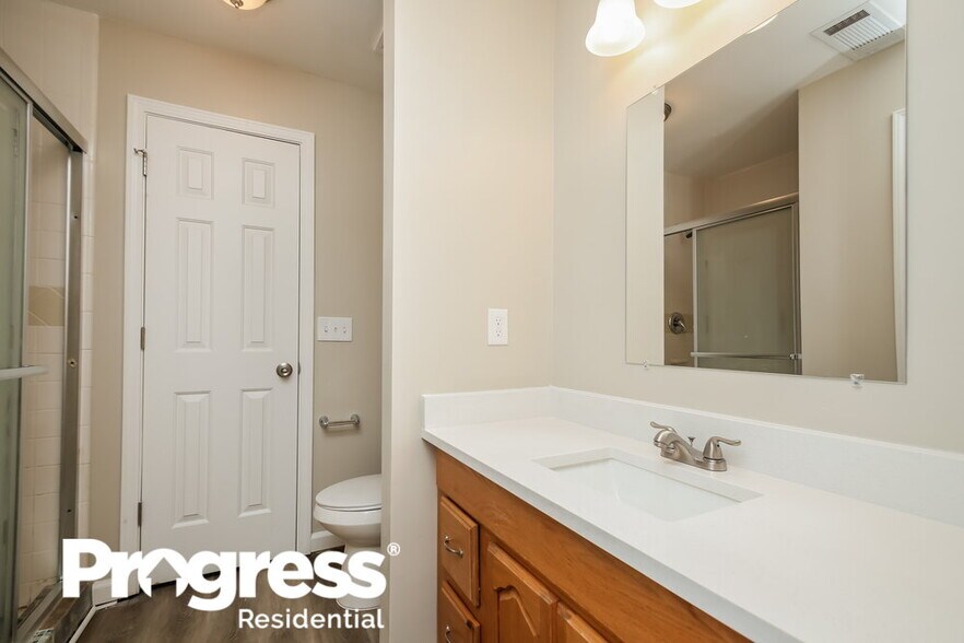 Building Photo - 340 Hermitage Ct