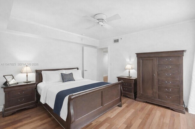 Building Photo - 1532 Drexel Ave