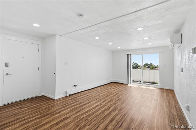 Building Photo - 3047 W 47th Ave