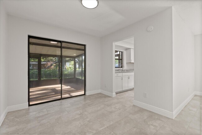 Building Photo - 4823 Pine Needle Dr